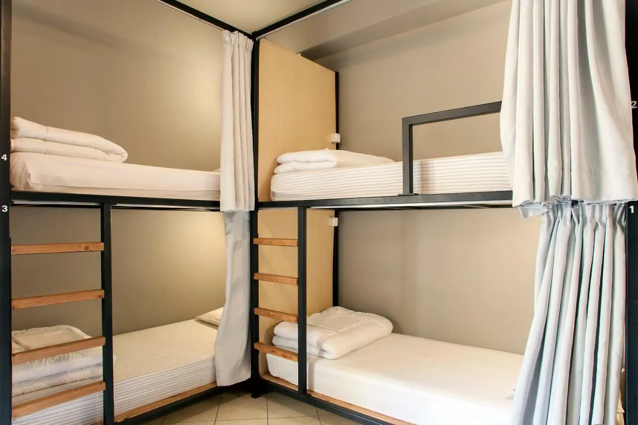 So Young Hostel 伊拉克利翁